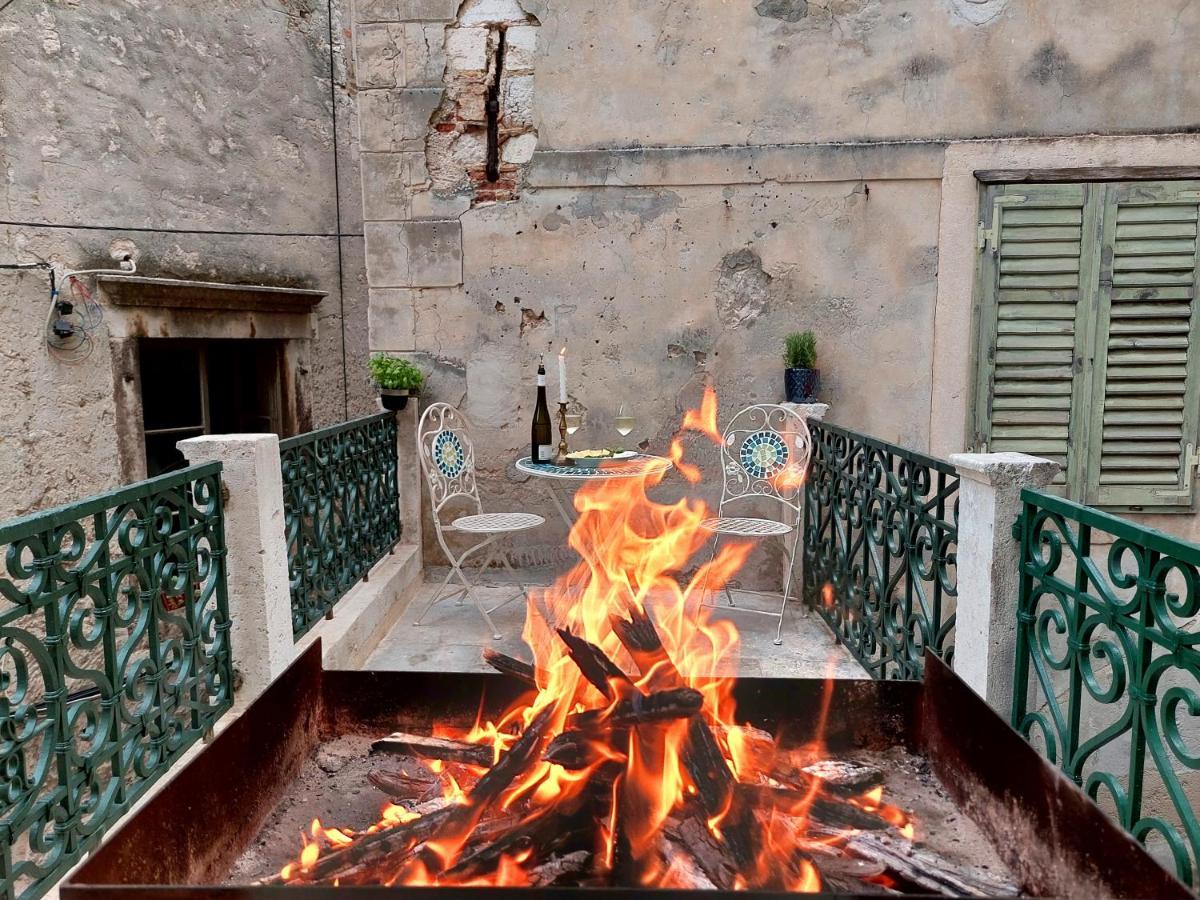 V Apartment Šibenik Kültér fotó
