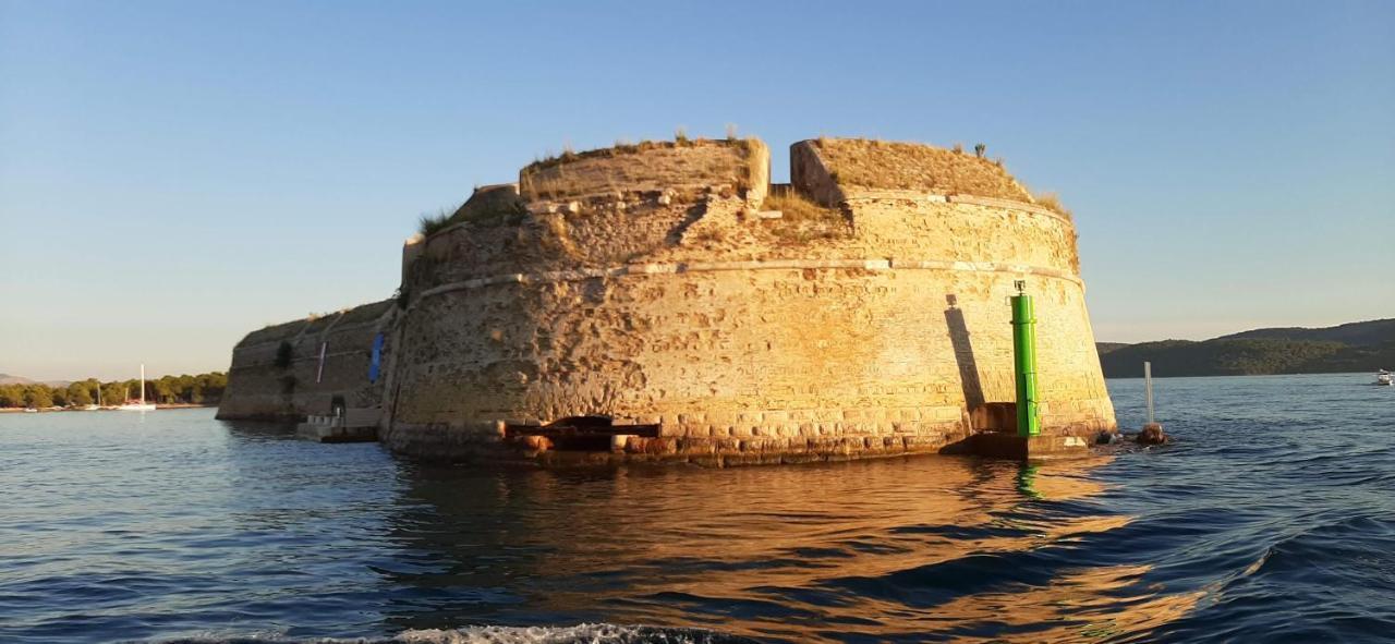 V Apartment Šibenik Kültér fotó